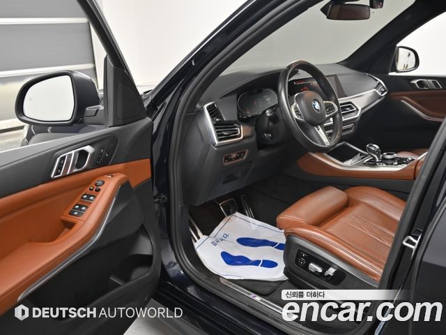 BMW X5 2022 — photo 11