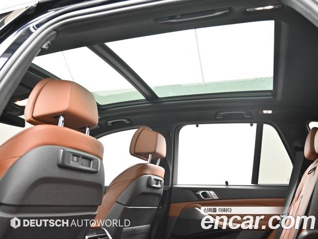 BMW X5 2022 — photo 18
