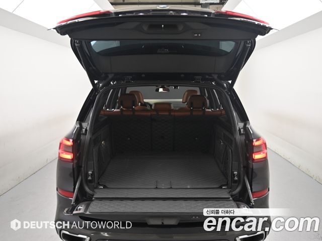 BMW X5 2022 — photo 19