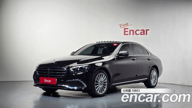 Mercedes-Benz E-Class 2023 — photo 1