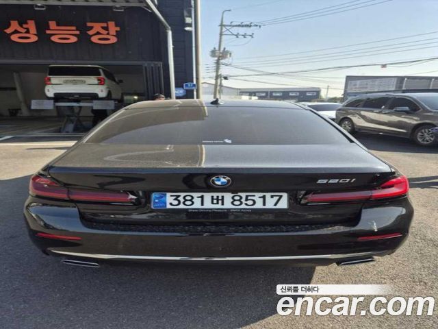 BMW 5-Series 2023 — photo 2
