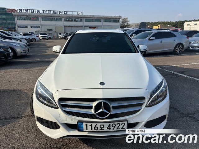 Mercedes-Benz C-Class 2018 — photo 1