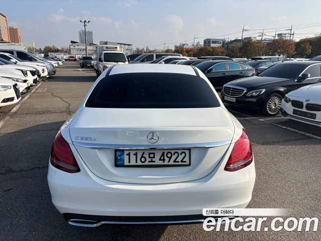 Mercedes-Benz C-Class 2018 — photo 6