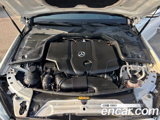 Mercedes-Benz C-Class 2018 — photo 7
