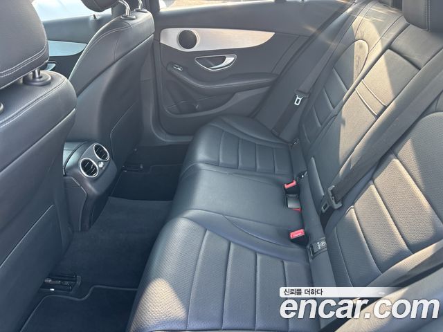 Mercedes-Benz C-Class 2018 — photo 10