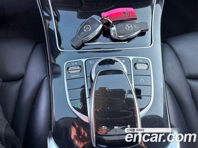 Mercedes-Benz C-Class 2018 — photo 12