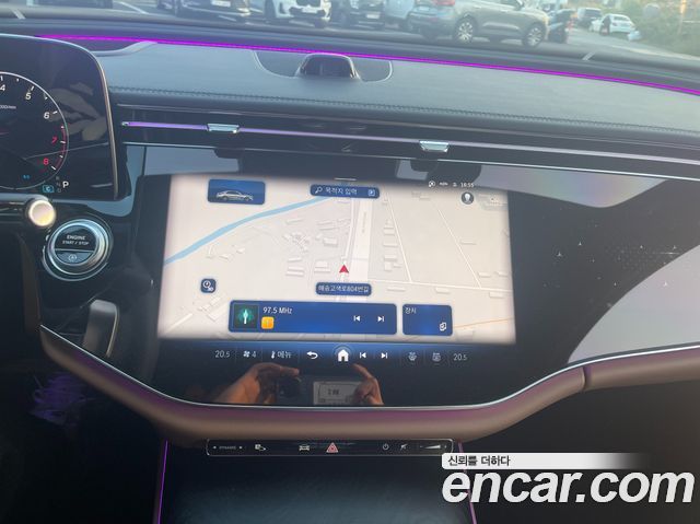 Mercedes-Benz E-Class 2024 — photo 9