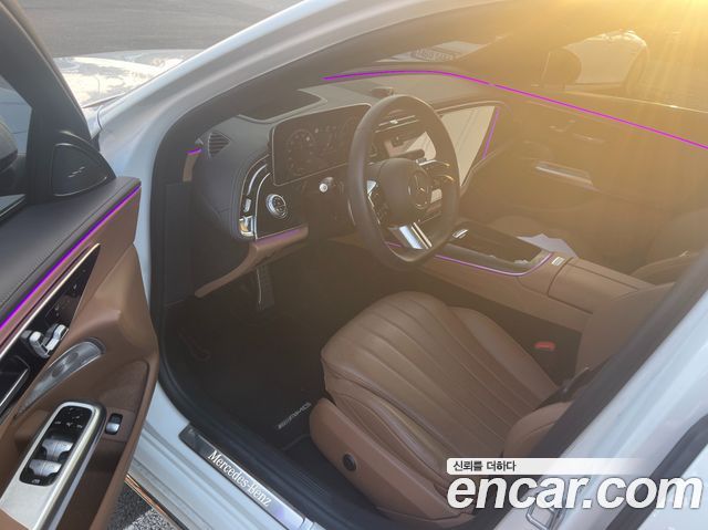 Mercedes-Benz E-Class 2024 — photo 13