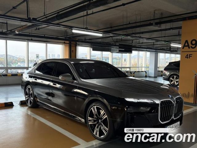 BMW 7-Series 2024 — photo 3
