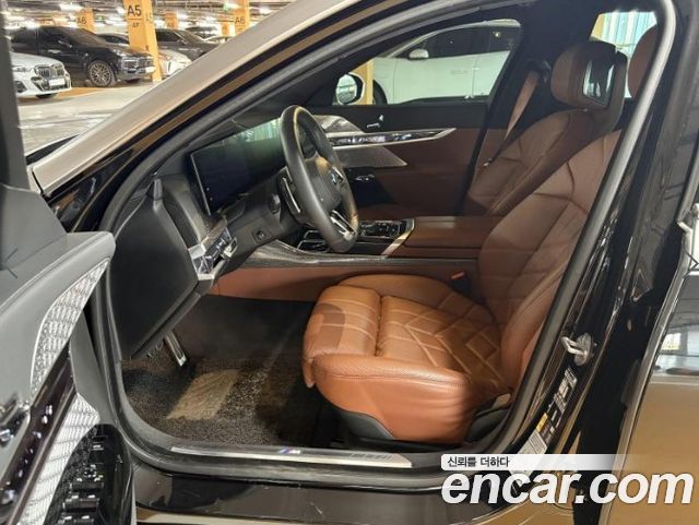 BMW 7-Series 2024 — photo 8