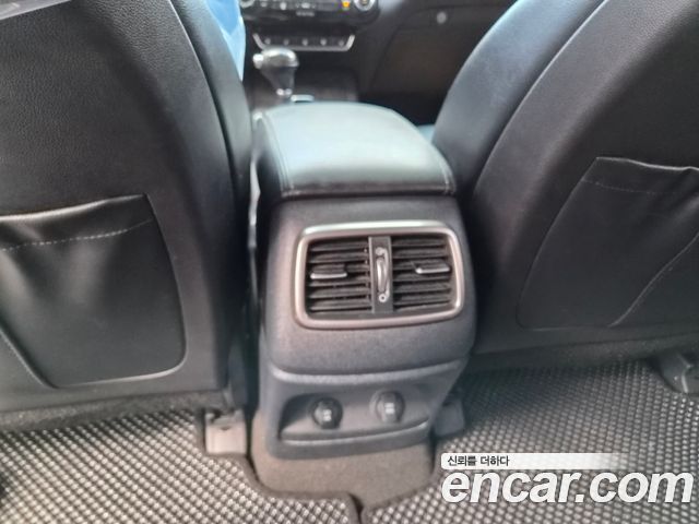 Kia Sorento 2016 — photo 19