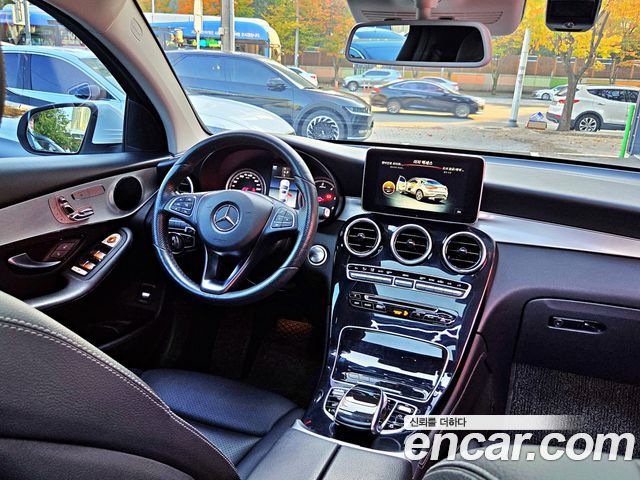 Mercedes-Benz GLC-Class 2018 — photo 7