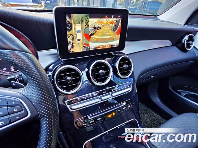 Mercedes-Benz GLC-Class 2018 — photo 11