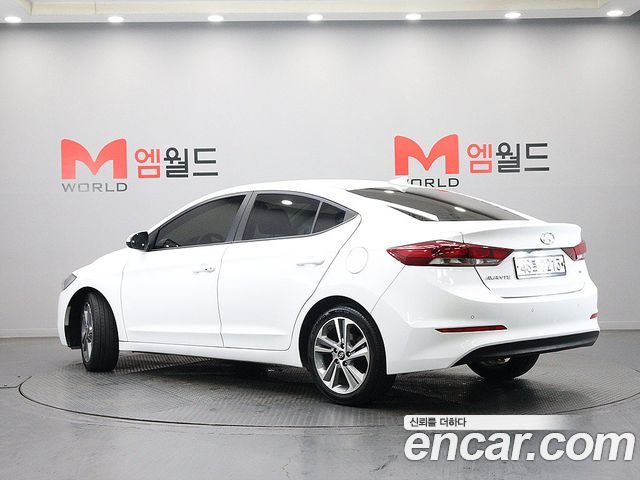 Hyundai AVANTE 2018 — photo 2