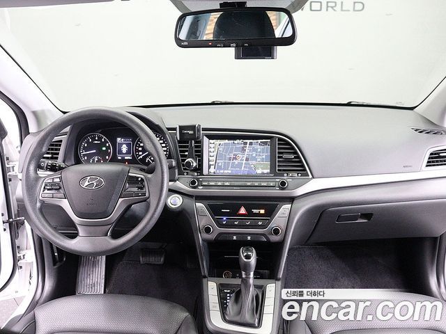 Hyundai AVANTE 2018 — photo 7