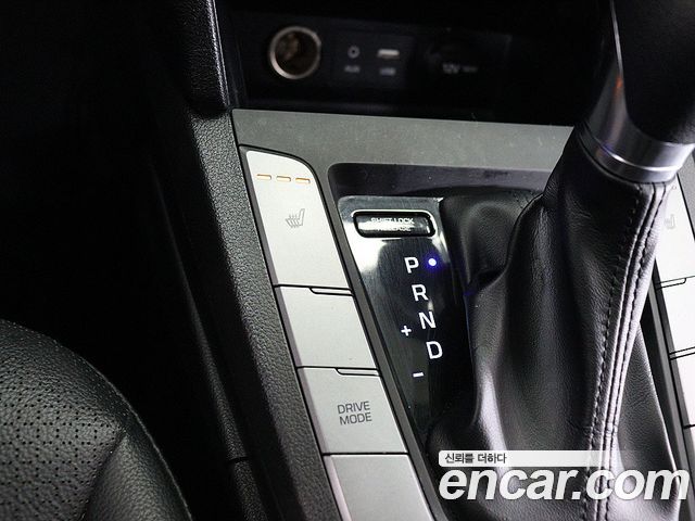 Hyundai AVANTE 2018 — photo 15