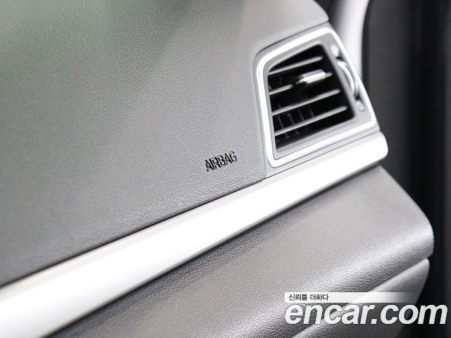 Hyundai AVANTE 2018 — photo 17