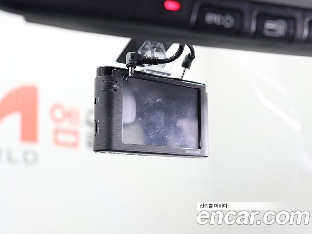 Hyundai AVANTE 2018 — photo 18
