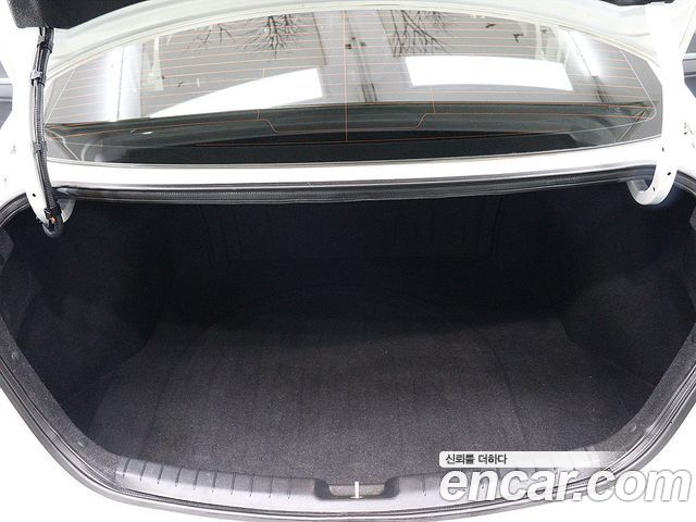 Hyundai AVANTE 2018 — photo 20