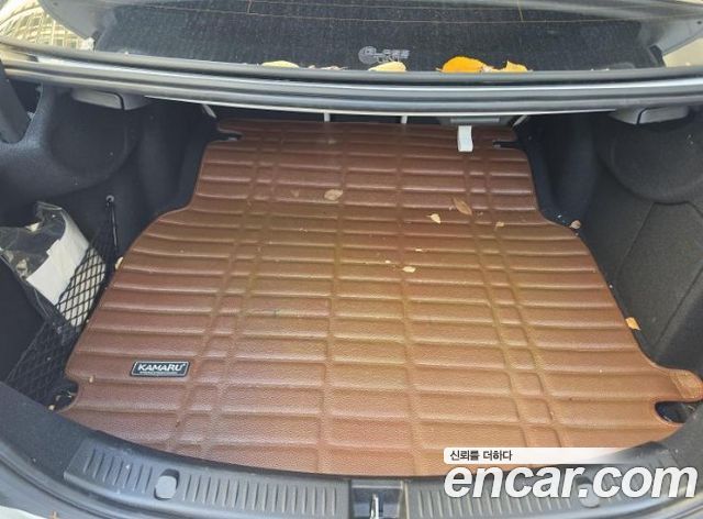 Mercedes-Benz E-Class 2023 — photo 14