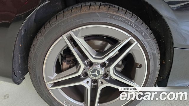Mercedes-Benz C-Class 2022 — photo 5
