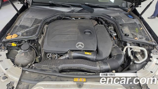 Mercedes-Benz C-Class 2022 — photo 6