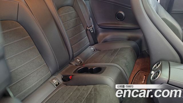 Mercedes-Benz C-Class 2022 — photo 10