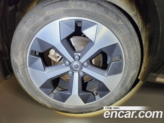 Volvo XC40 2023 — photo 5