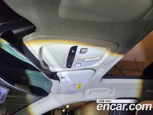 Volvo XC40 2023 — photo 20