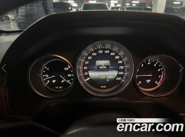 Mercedes-Benz E-Class 2014 — photo 2