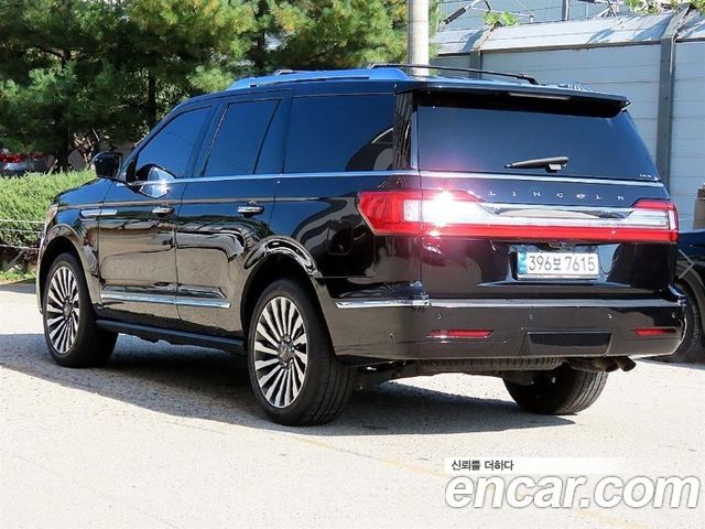 Lincoln Navigator 2021 — photo 3