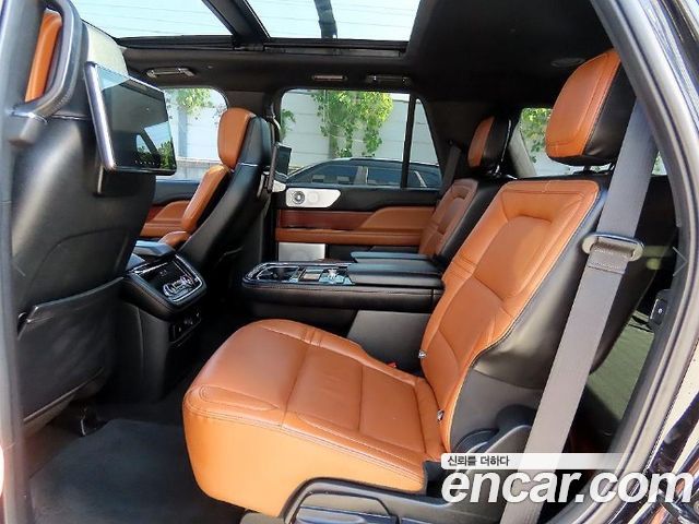 Lincoln Navigator 2021 — photo 6