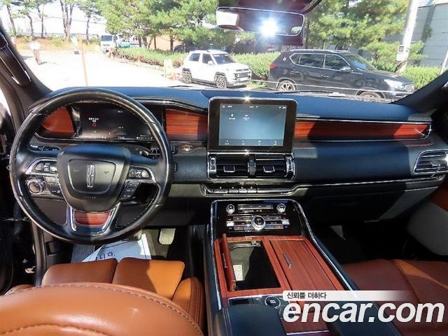 Lincoln Navigator 2021 — photo 7