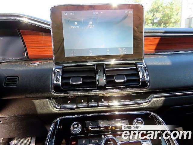 Lincoln Navigator 2021 — photo 12