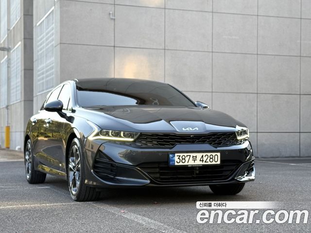 Kia K5 2023 — photo 1
