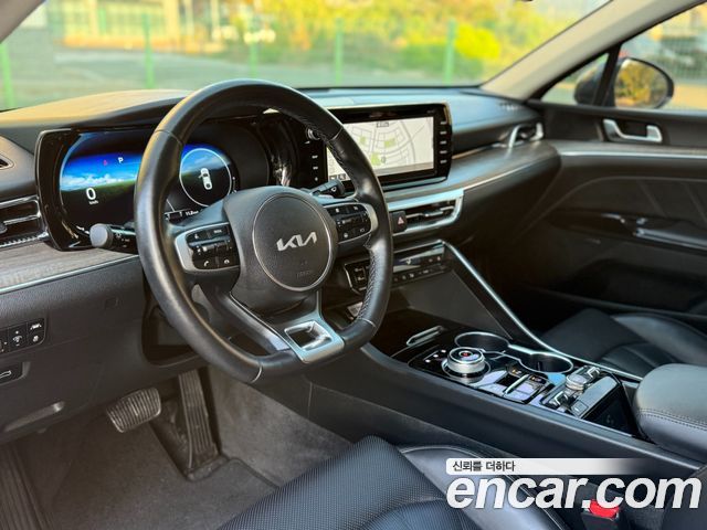 Kia K5 2023 — photo 19