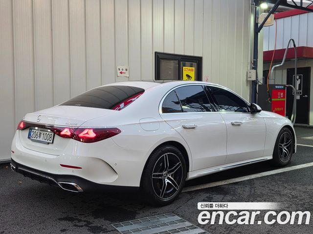 Mercedes-Benz E-Class 2026 — photo 2