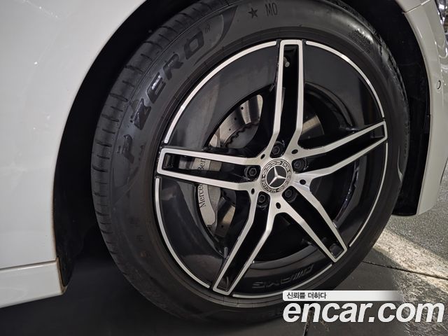 Mercedes-Benz E-Class 2026 — photo 6