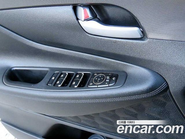 Hyundai Santafe 2021 — photo 11