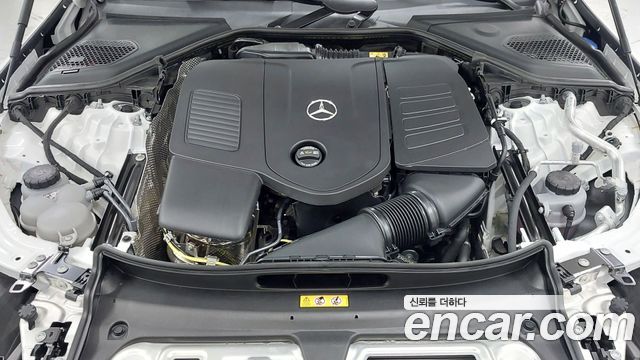 Mercedes-Benz E-Class 2026 — photo 6