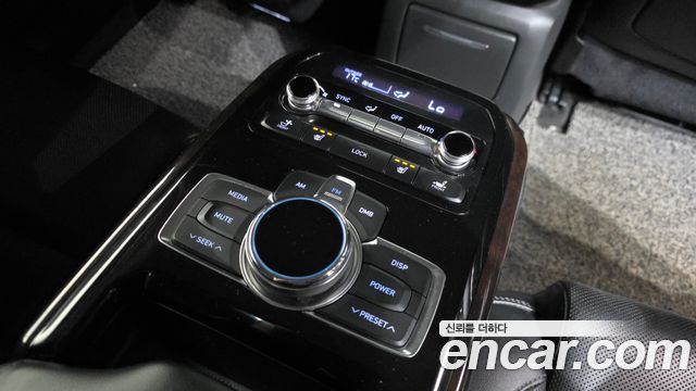 Genesis EQ900 2016 — photo 19