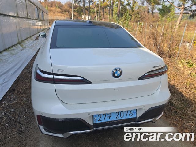 BMW i7 2024 — photo 3