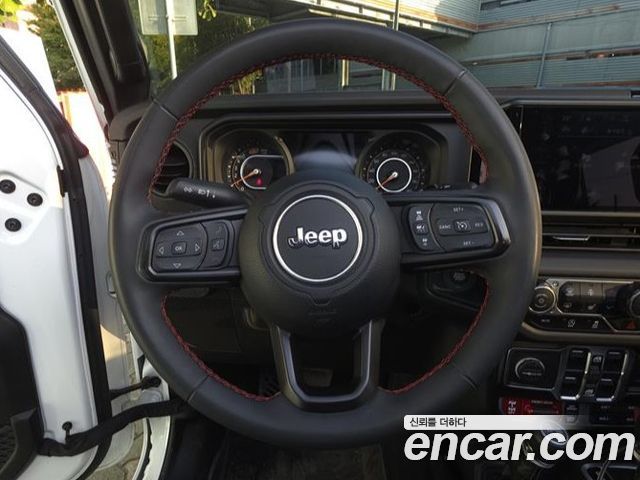 Jeep Wrangler 2024 — photo 12