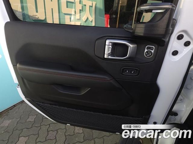 Jeep Wrangler 2024 — photo 15