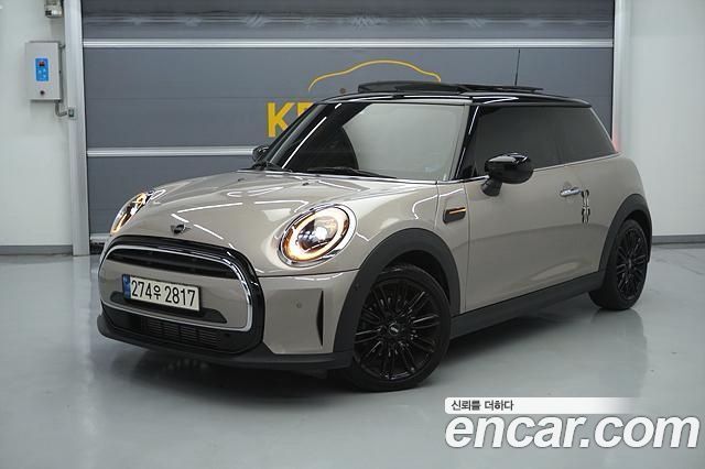 Mini Cooper 2024 — photo 1