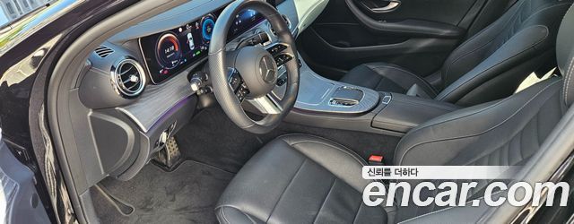 Mercedes-Benz E-Class 2022 — photo 9