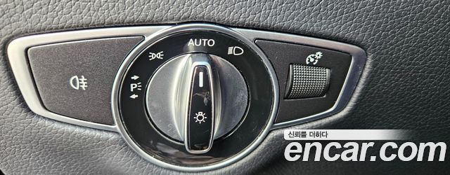 Mercedes-Benz E-Class 2022 — photo 14