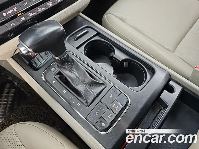 Kia Canival 2018 — photo 9