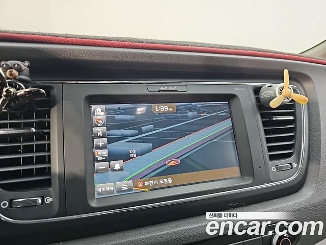Kia Canival 2018 — photo 14