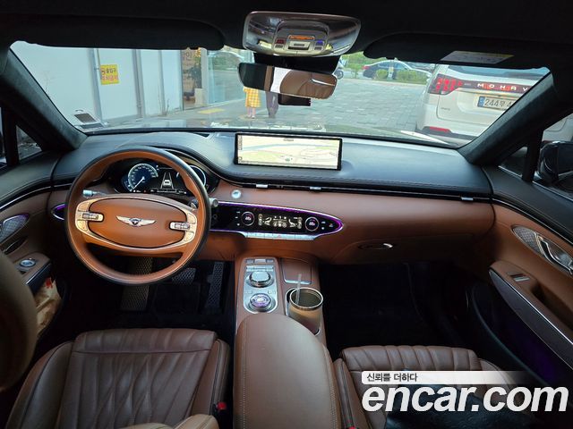 Genesis GV70 2023 — photo 9